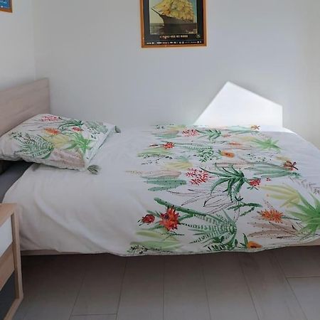 Appartement Pour 3 Personnes Sur La Plage Les Pieds Dans Leau Plonévez-Porzay المظهر الخارجي الصورة